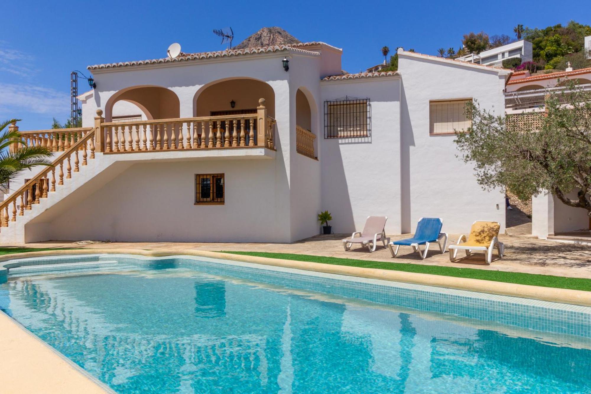 Olivos Con Piscina * Jávea