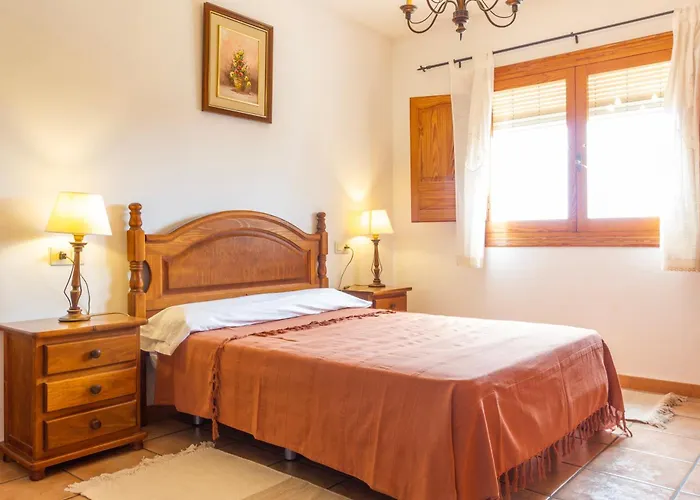 Chalet Los Olivos Con Piscina