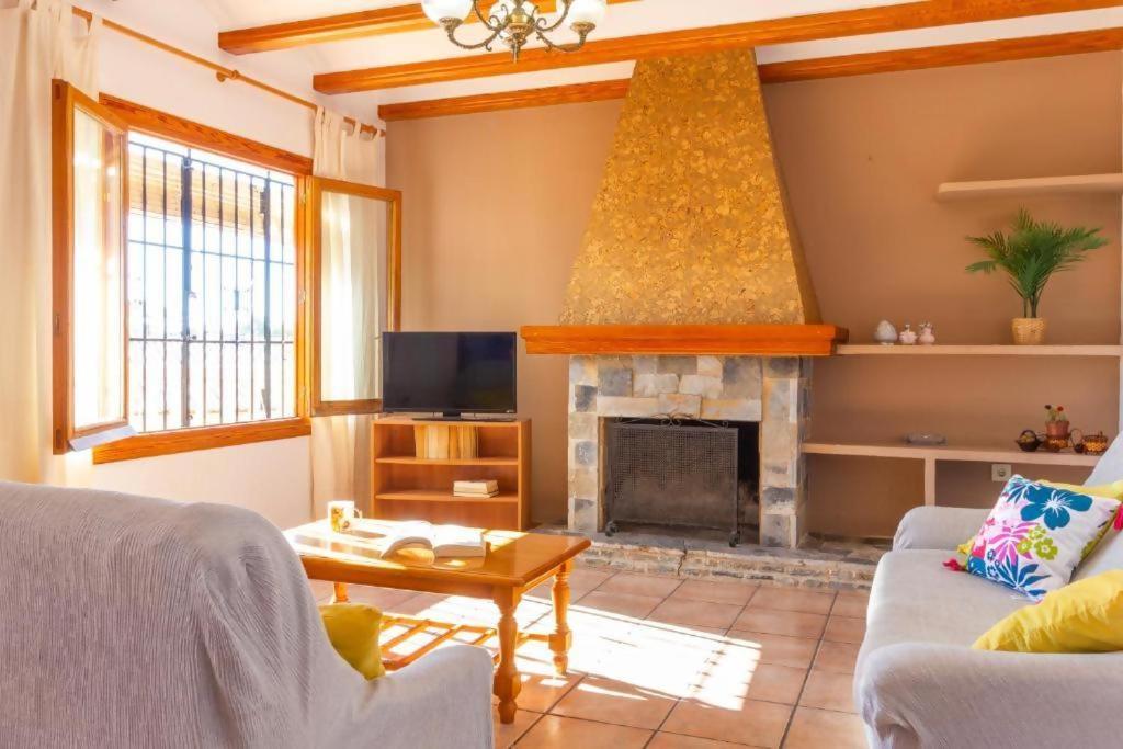 Olivos Con Piscina Holiday home